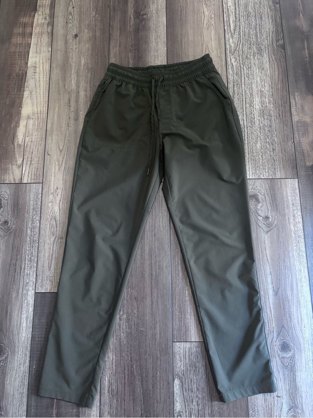 The North Face Women’s Olive Green Athletic Ankle Pants. Size Small.